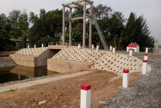 Xây dựng cống ngăn triều tại rạch cầu Đúc Nhỏ, quận Thủ Đức